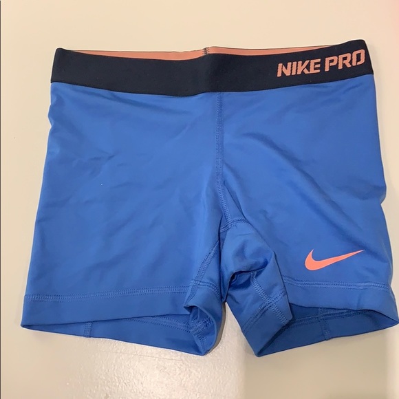 peach nike shorts
